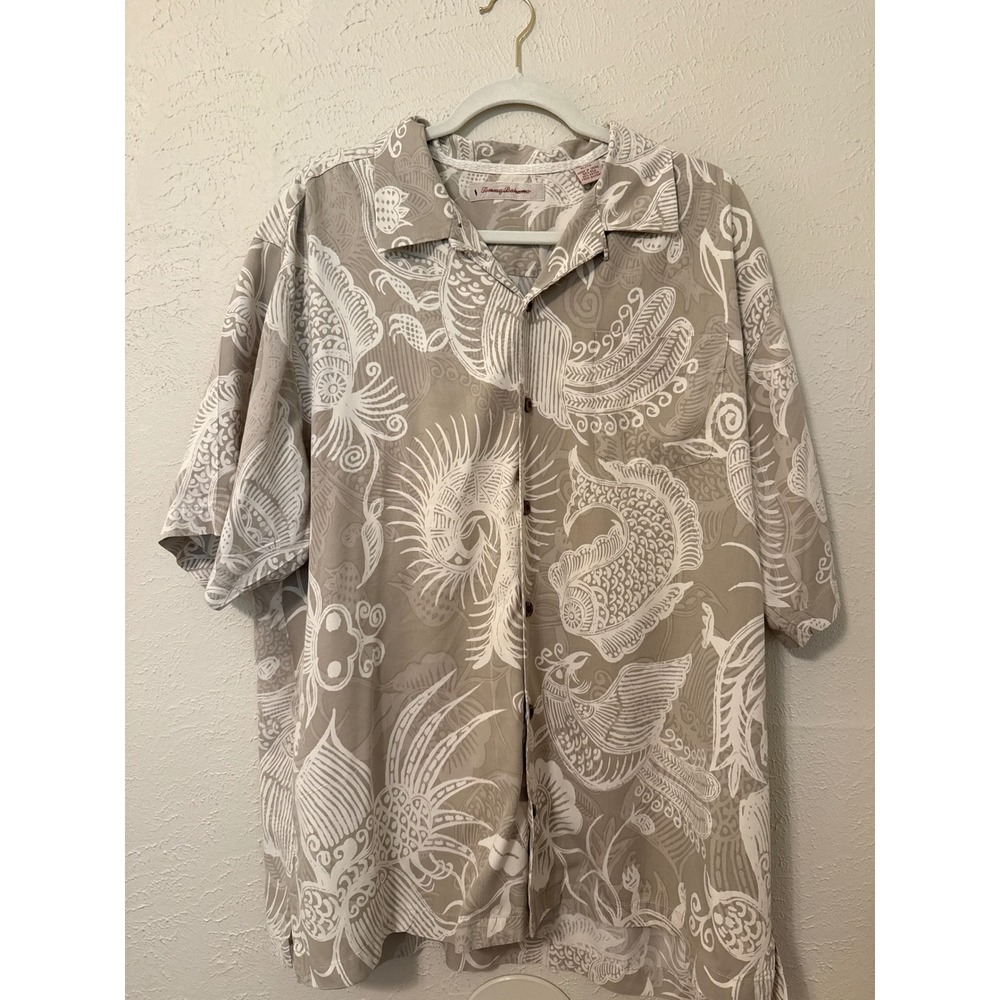 Tommy Bahama Mens XL Silk Bamboo Short Sleeve Camp Shirt Tan Fish Print